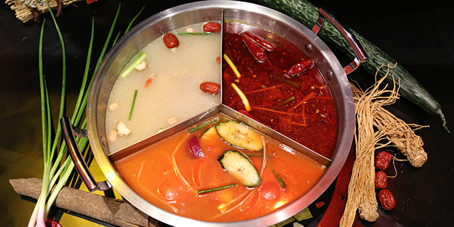 云南烤鸭火锅